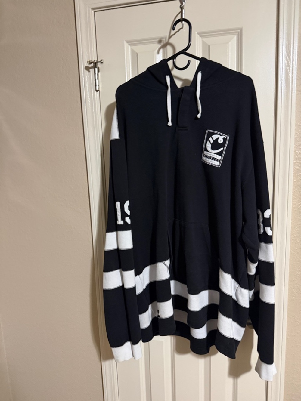 Black & White Striped Hoodie Sweatshirt - Cookies sf 4xl